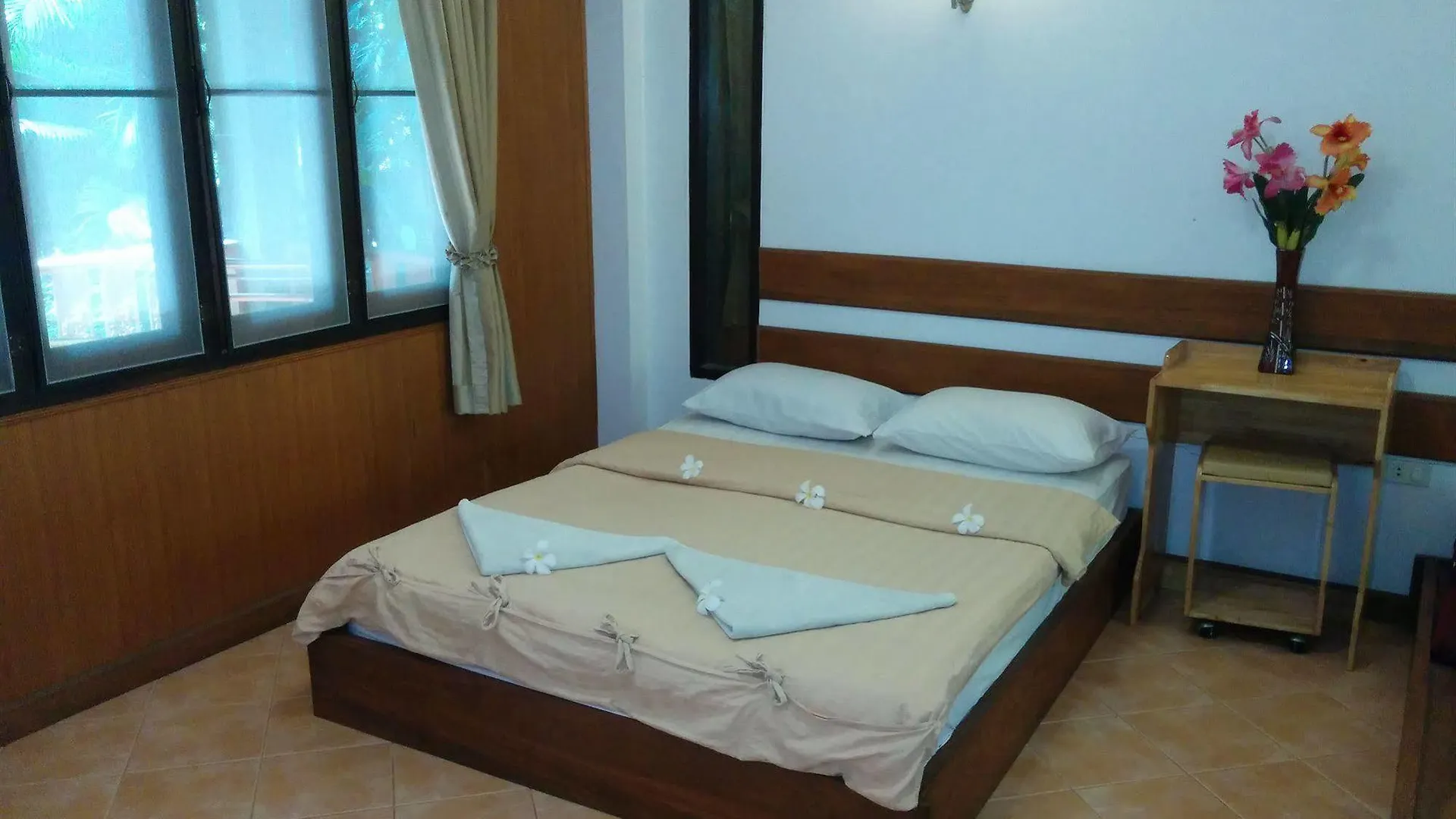 Koh Tao Beachside Resort