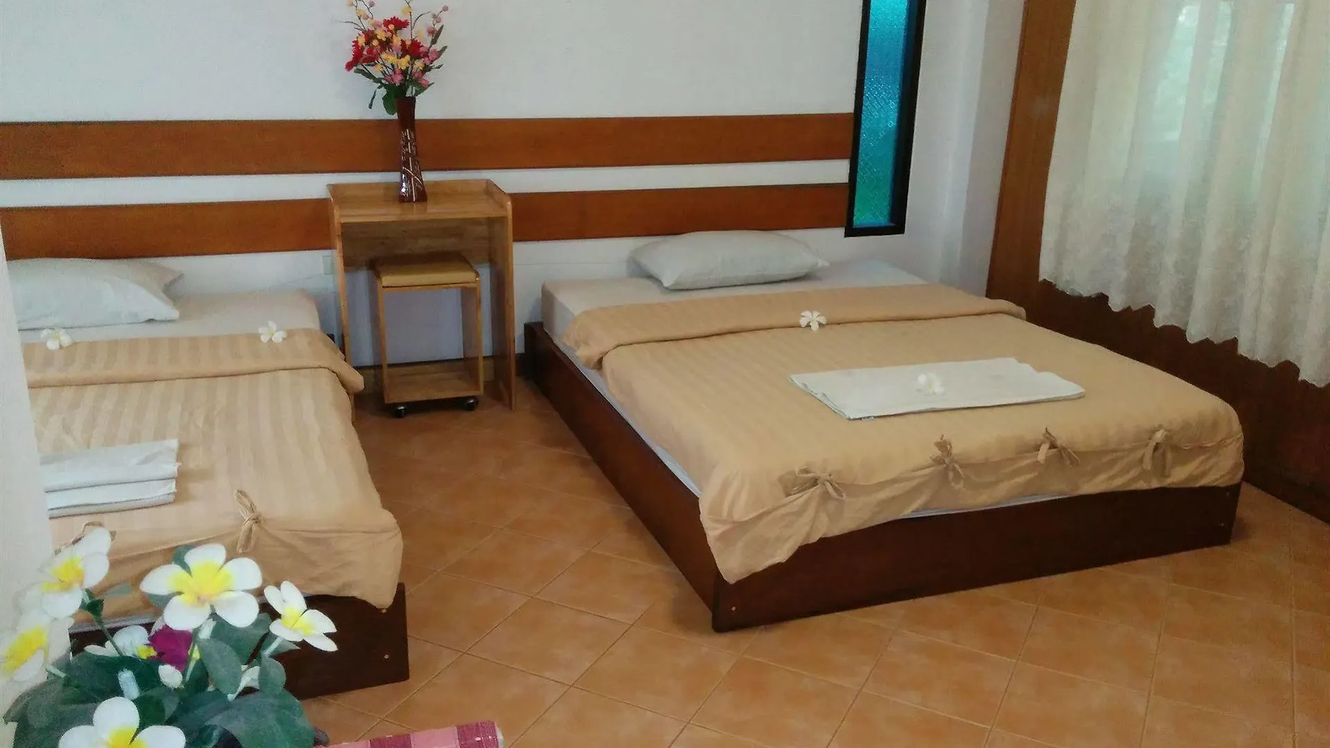 Koh Tao Beachside Resort 2*, Ko Tao Tailandia