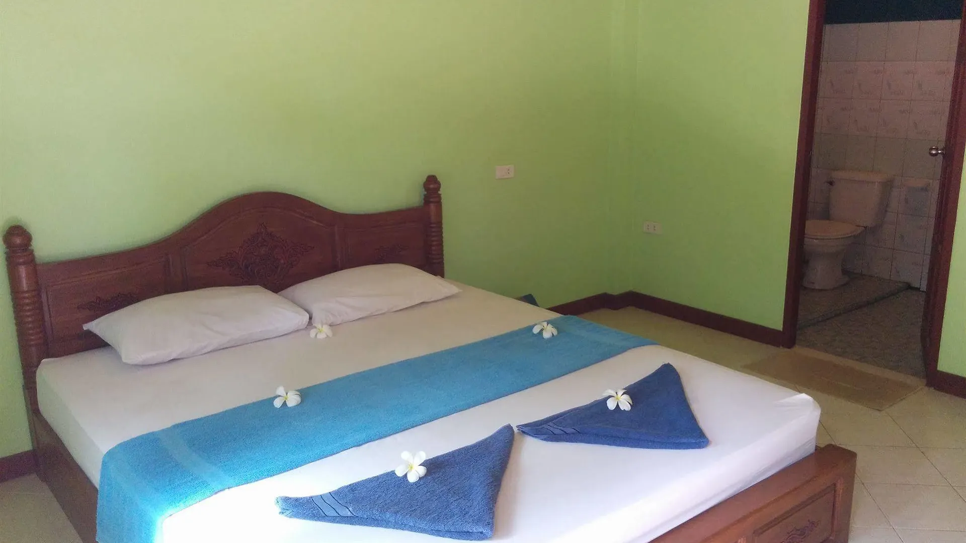 **  Koh Tao Beachside Resort Thailand