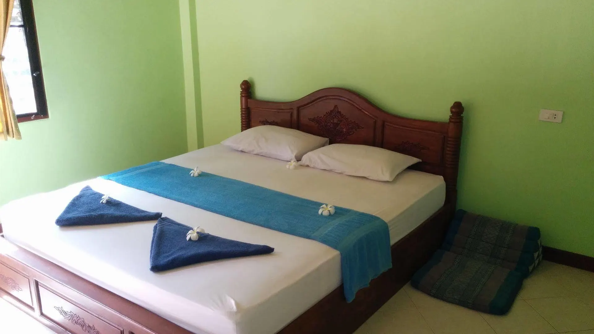 Koh Tao Beachside Resort